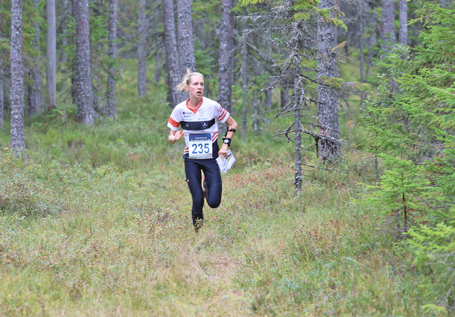 Alma Svennerud vann överlägset i D20. Bild: Johan Trygg.