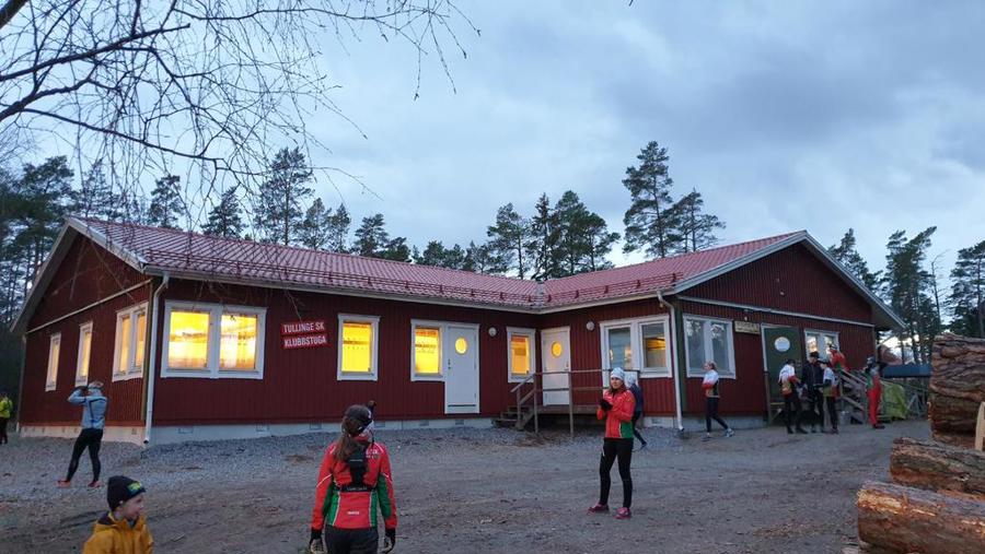 Stugan i färdigt skick, i samband med en träning