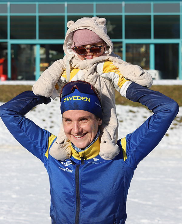 Magdalena Olsson med dottern Mikaela under VM i Österrike. Bild: Johan Trygg.